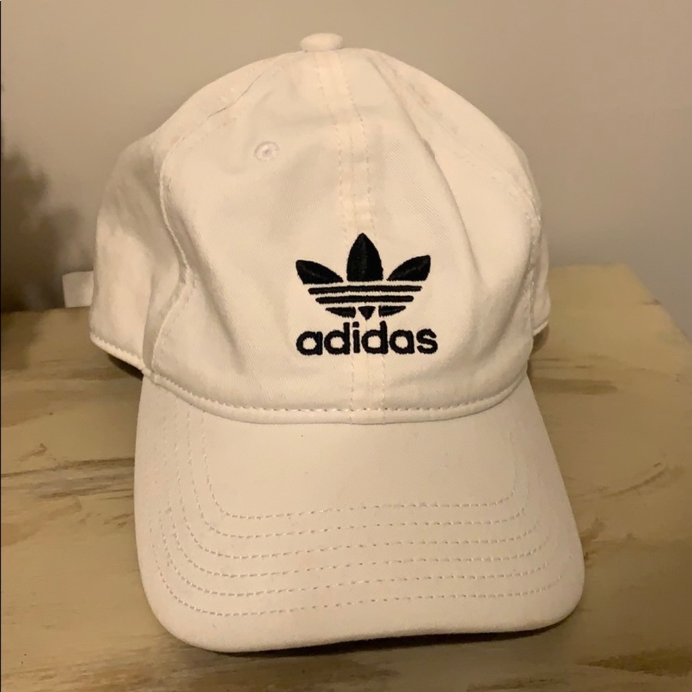 WHITE ADIDAS WOMENS HAT